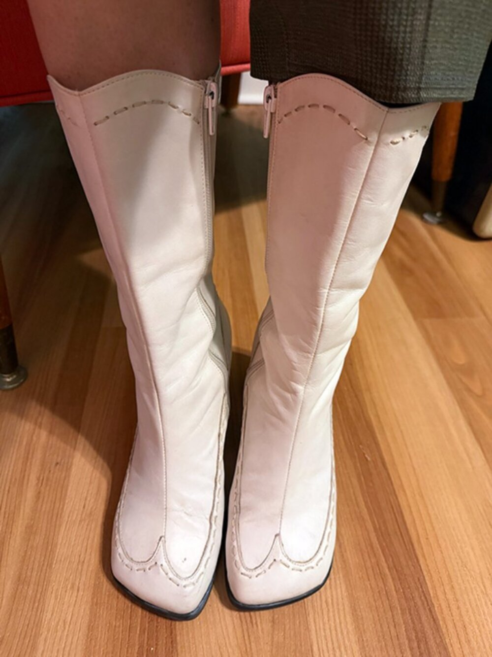 RARE John Fluevog Hi Choice white womens mid calf boots size 9